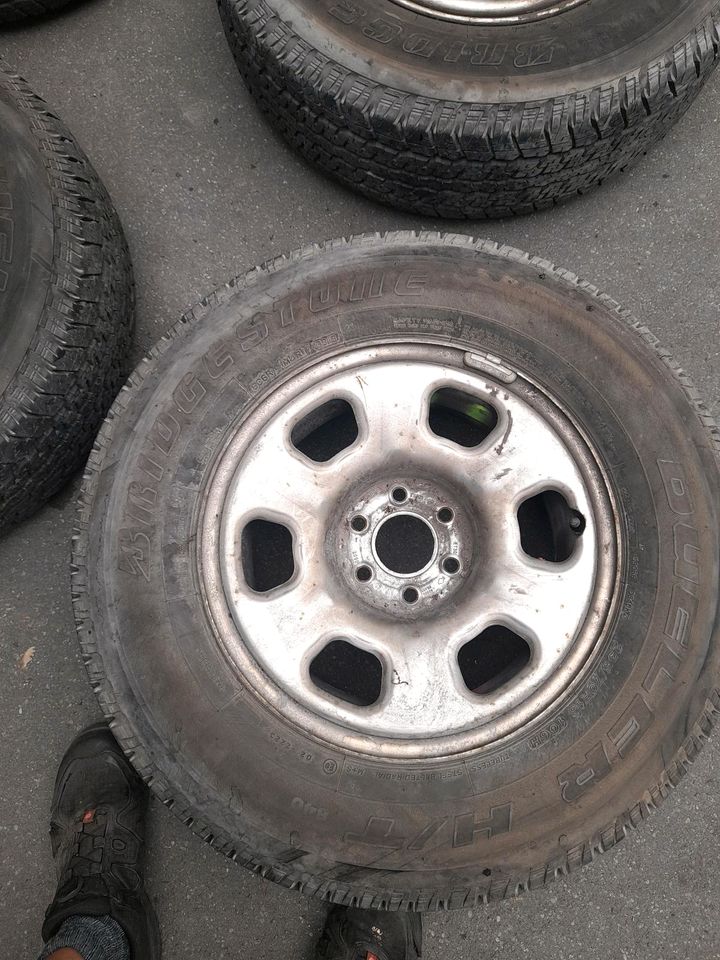 Nissan King Cab Stahlfelgen Mit 235 70/16 Bereifung