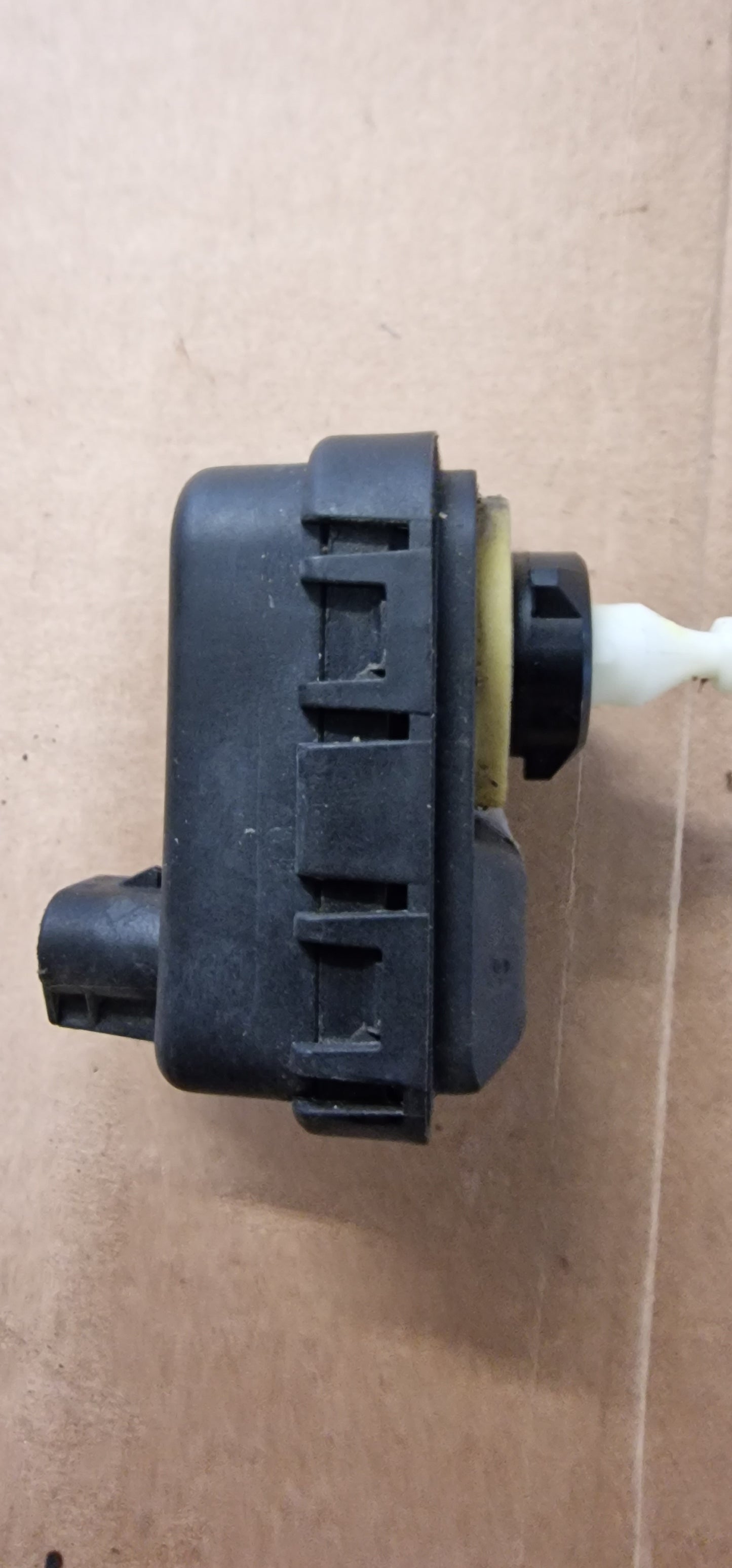 Opel Agila Scheinwerfer Höhenregulierung Motor