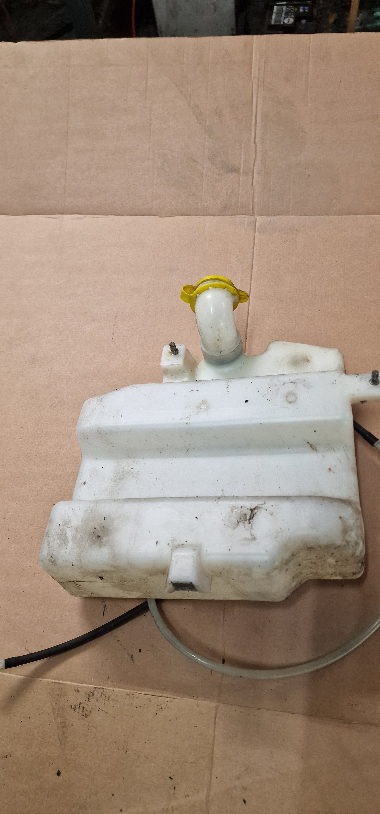 Opel Agila Scheibenwasch Behälter