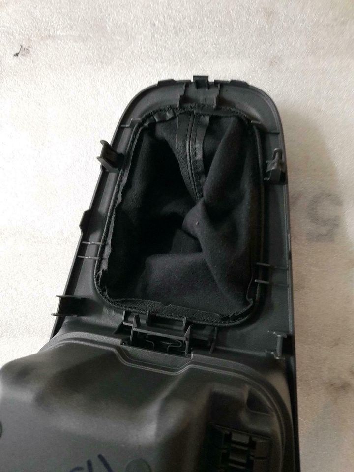 Nissan Almera Mittelkonsole