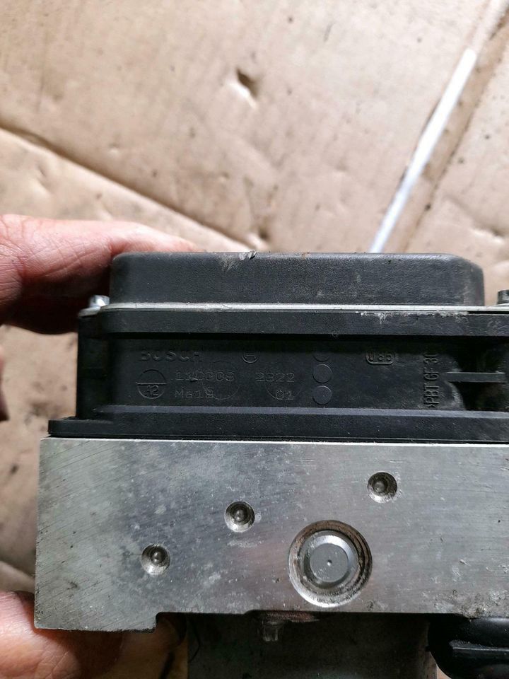 Nissan Note E11 ABS Block
