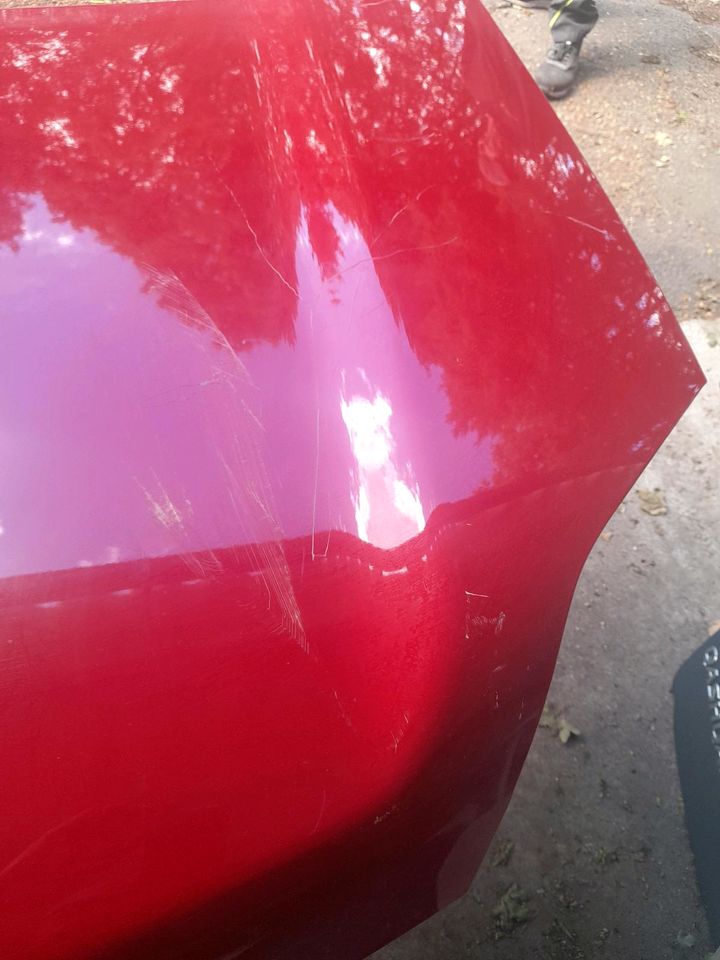 Nissan X Trail Motorhaube