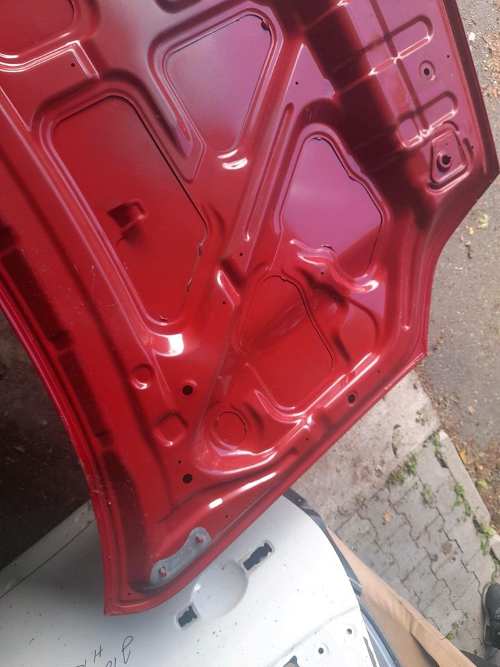 Nissan X Trail Motorhaube