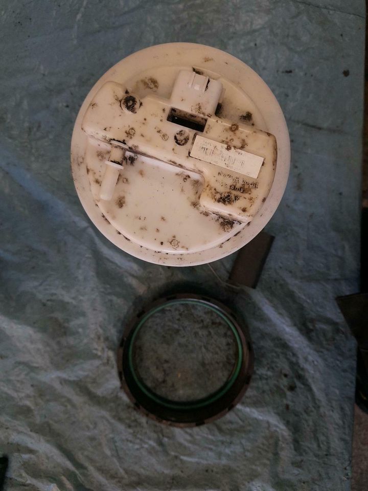 Nissan Micra K12 1,2i Benzinpumpe