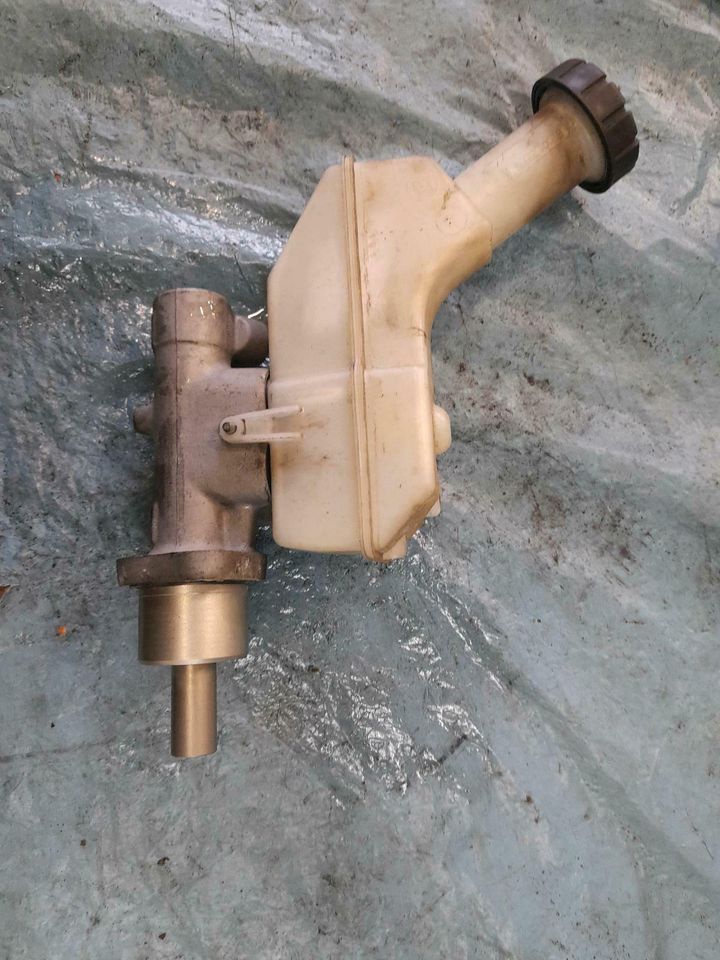 Nissan Micra k12 Hauptbremszylinder