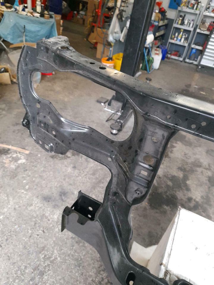 Nissan Sunny Y10 Frontblech