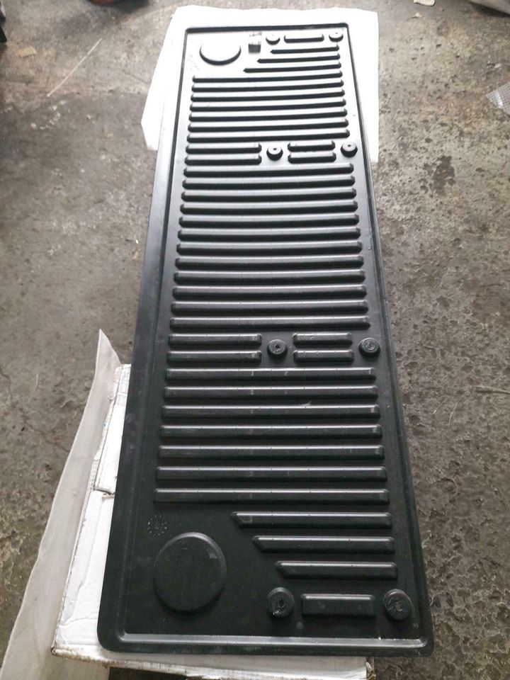 Nissan Navarra Heckklappen Schutz