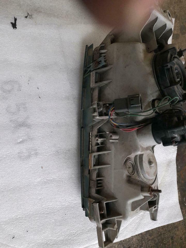 Nissan Primera P10 Scheinwerfer Links