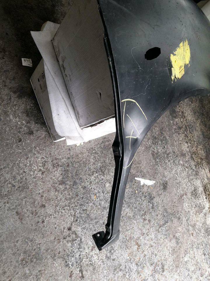 Nissan Serena Kotflügel Rechts