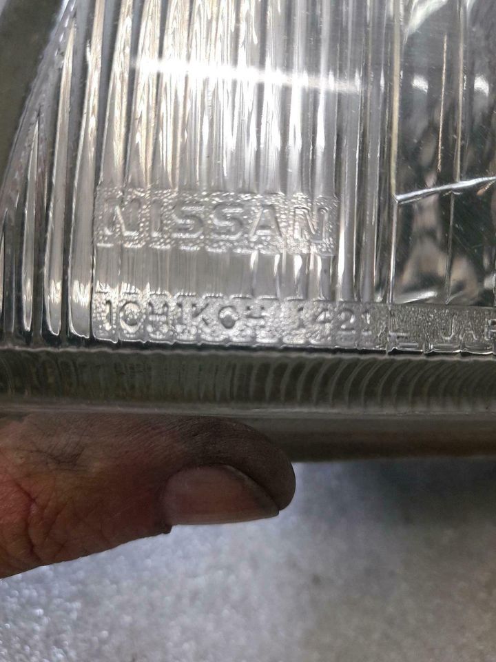 Nissan Sunny Scheinwerfer Links