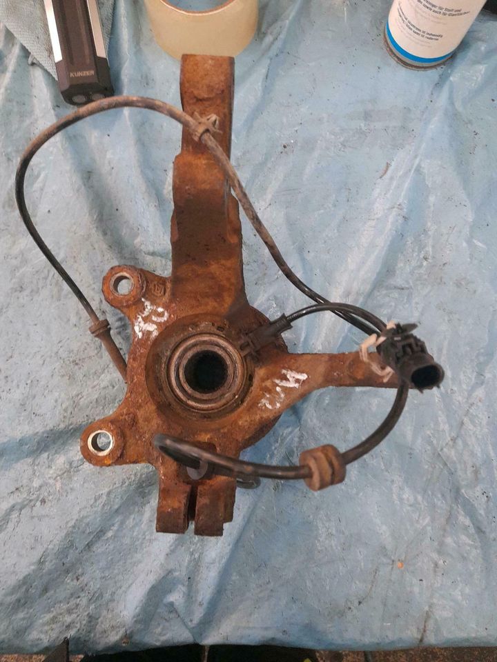 Nissan Micra K12 1,2i Radnabe Rechts