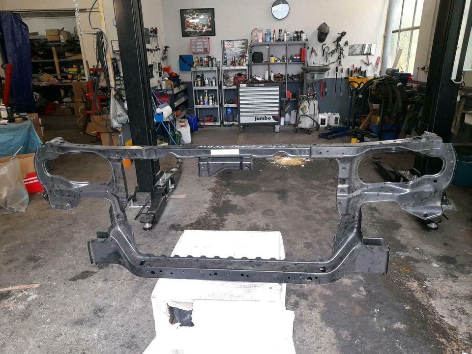 Nissan Sunny Y10 Frontblech