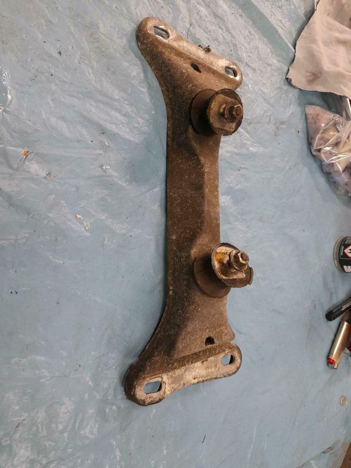 BMW E46 Getriebehalter