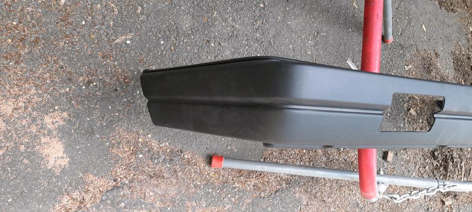 Nissan Sunny Stosstange Hinten